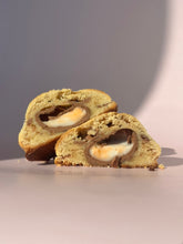 Load image into Gallery viewer, Easter Ultimate Treats Box!
