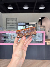 Load image into Gallery viewer, Caramel Chocolate Guinness Bar
