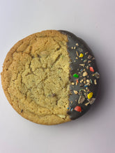 Load image into Gallery viewer, Fathers Day Ultimate Dessert Box!
